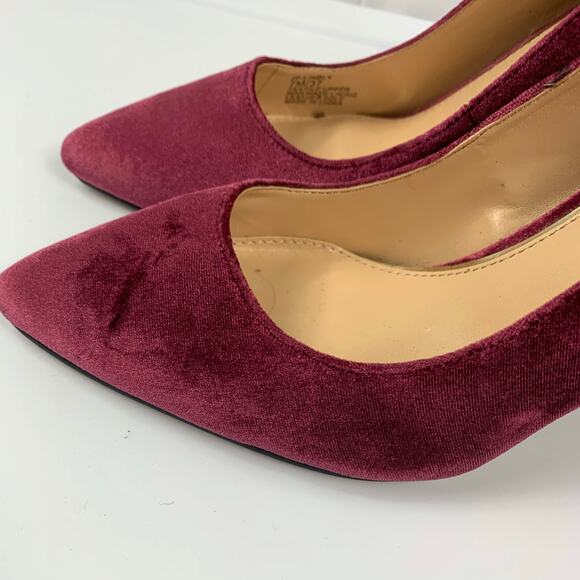 Jessica Simpson Heels Lindly Velvet Bloc - Picture 7 of 9